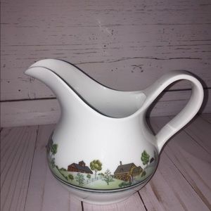 Estee Lauder 1978 Creamer/Gravy Boat